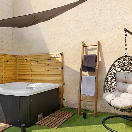 La Parenthese Du Loir Bed & Breakfast 3*